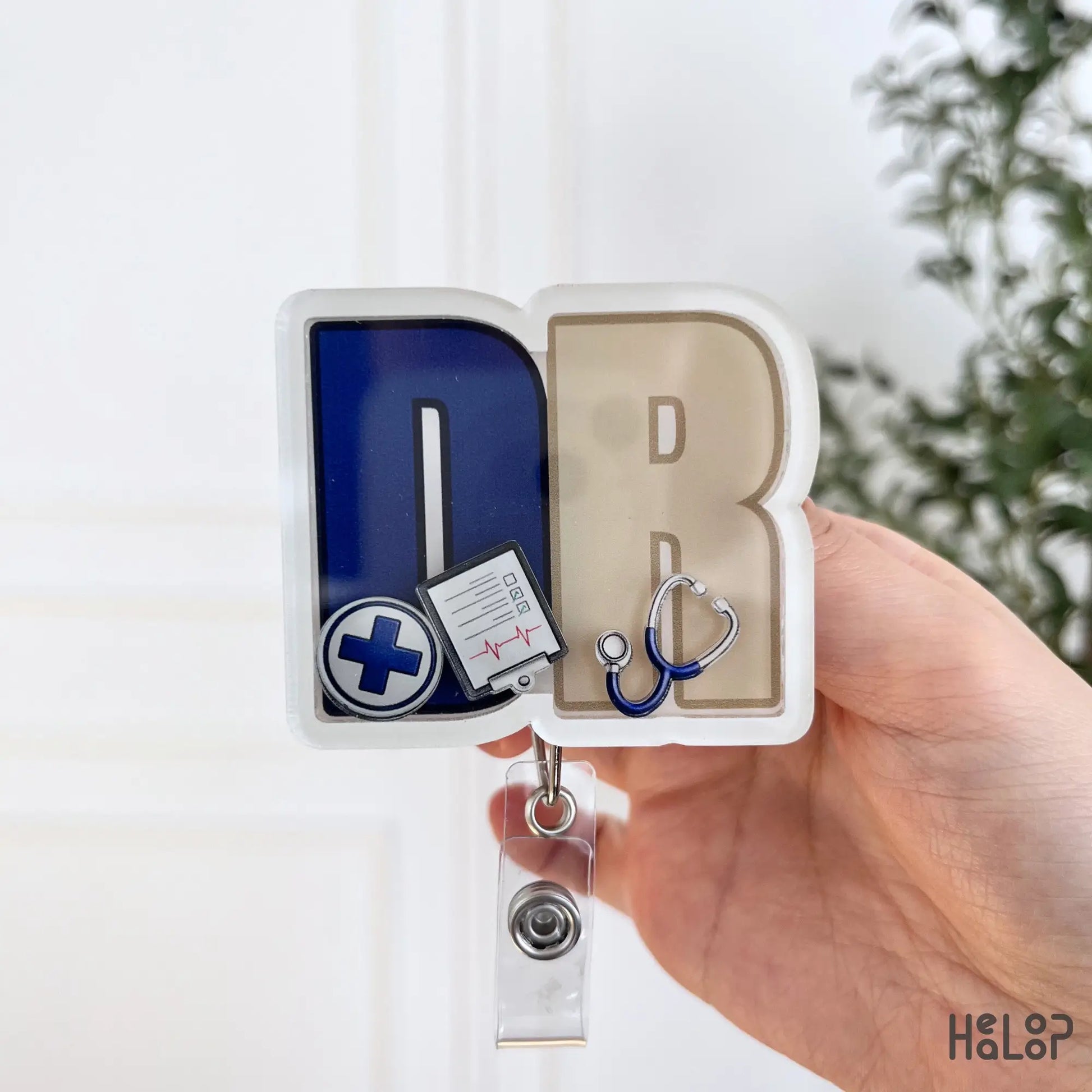 DR shaker badge reel for doctors healthcare worker badge holder by Healoop