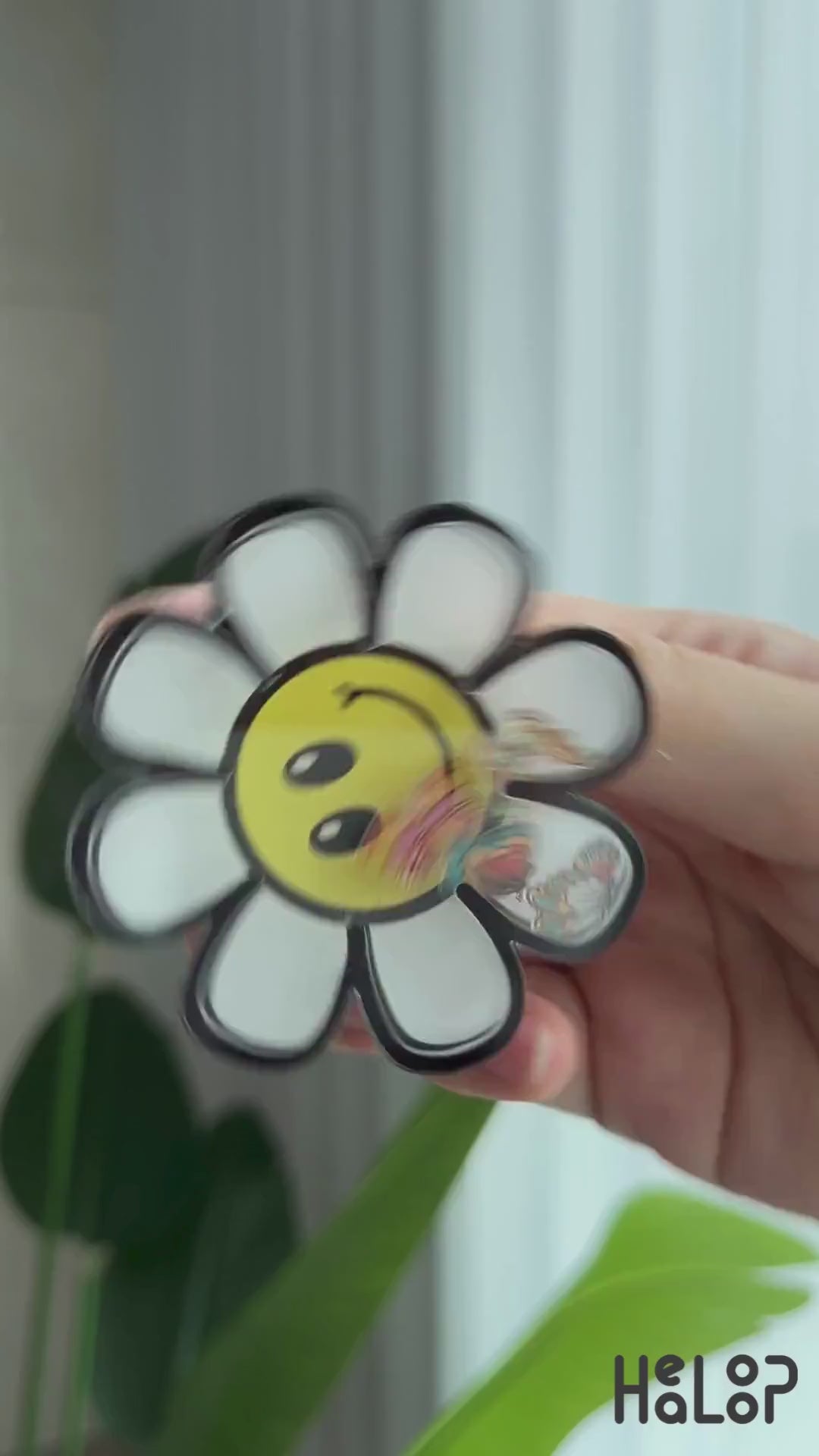 Daisy Smile Shaker Phone Grip Video