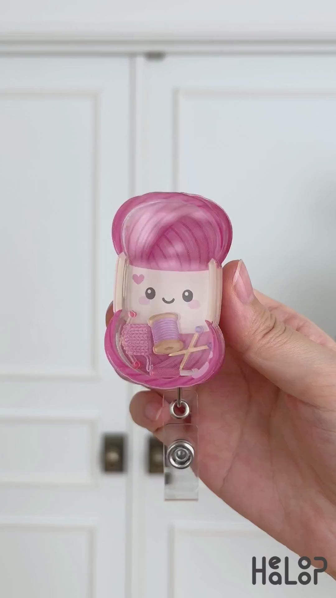 Knitting shaker badge reel video
