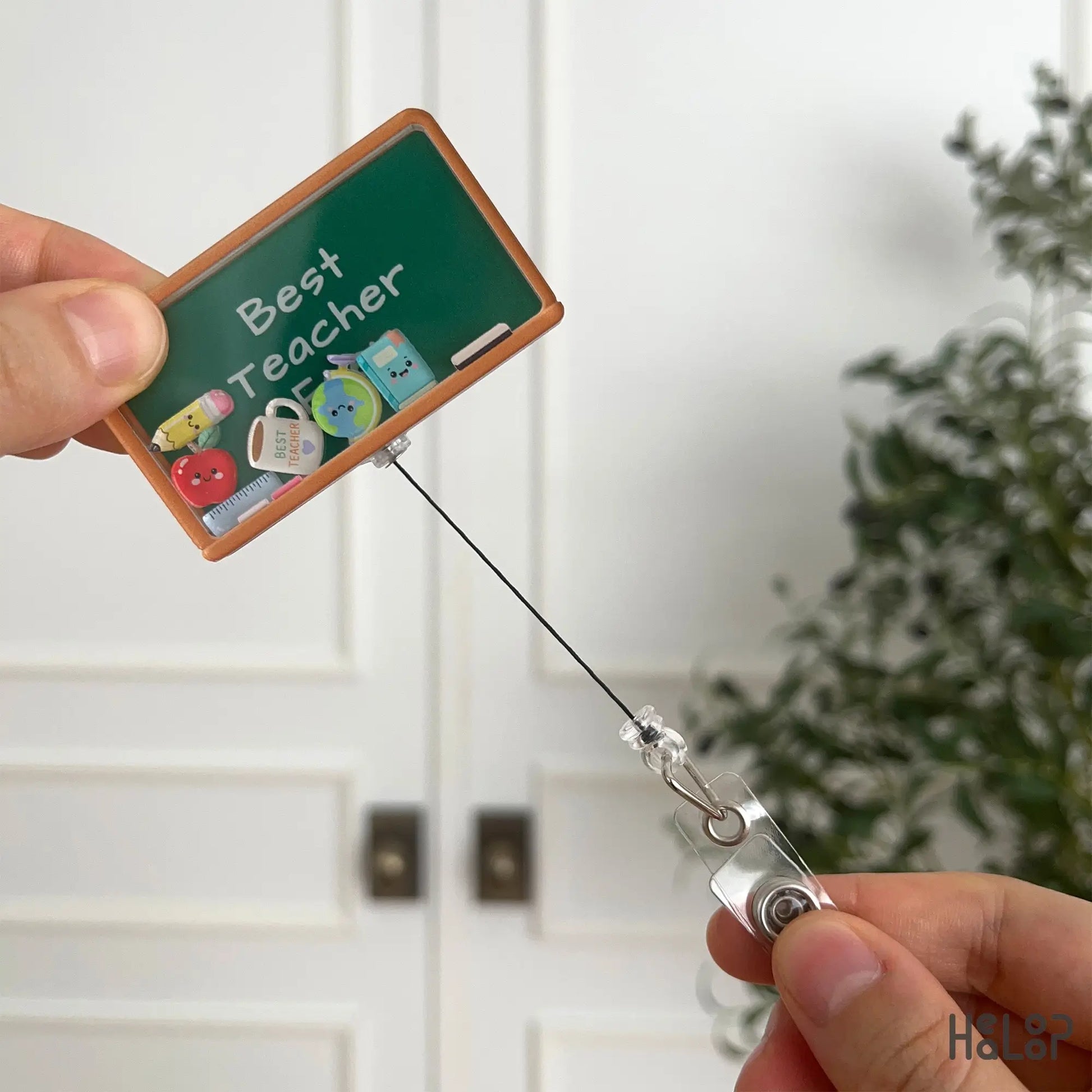 Retractable teacher shaker badge reel with classroom themed movable charms